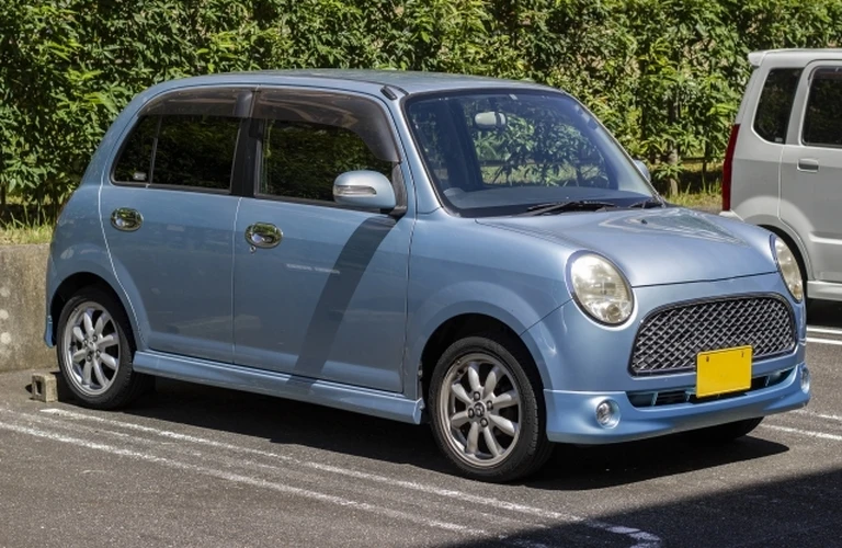 【日野市で10年落ちの車を売却するなら】ハッピーカーズ八王子店までご連絡ください。