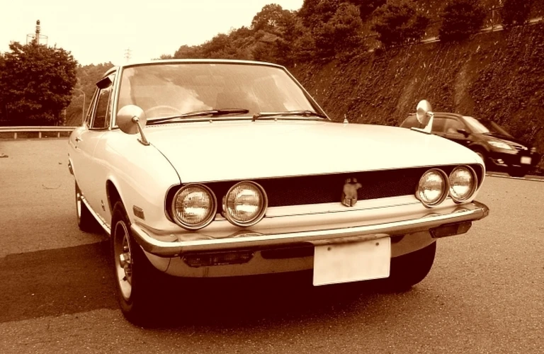【日野市で古い車を売るなら】無料出張査定のハッピーカーズ八王子店まで